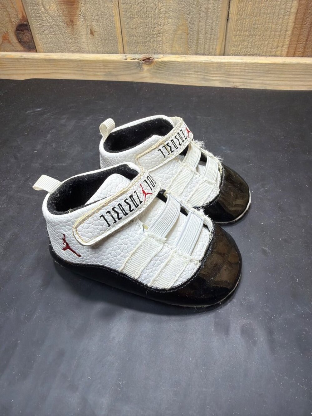 Nike Air Jordan 11 Retro Crib Booties Baby Soft Sole 0-6M Black